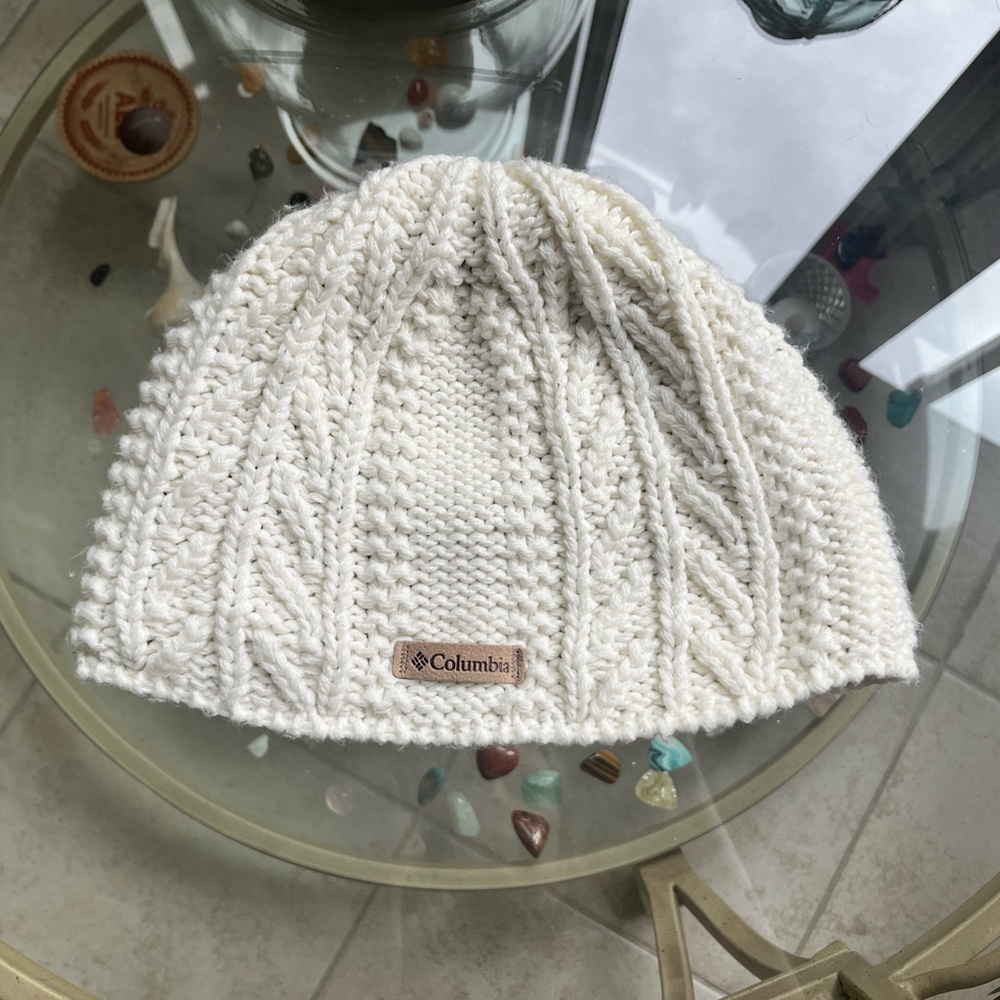 Columbia White Cable Knit Hat